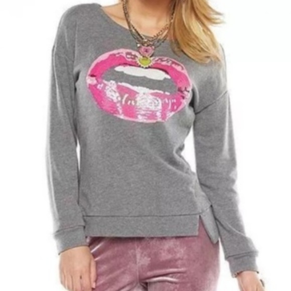 Juicy Couture Tops - Juicy Couture Crewneck Lips 👄 Sequin Sweatshirt S